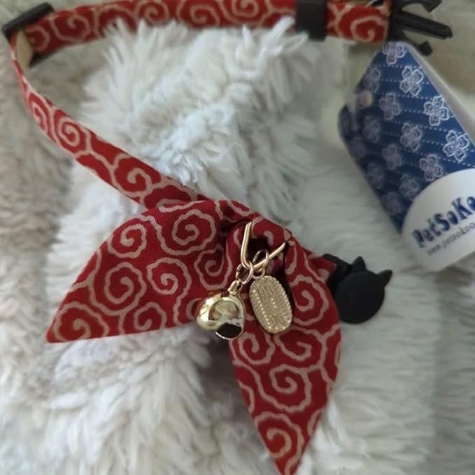 PetSoKoo Bunny Ears Cat Collar, Japan Lucky ‘開三運’ Charm. Safety Breakaway Bowtie Kitten Collar with Bell, Green