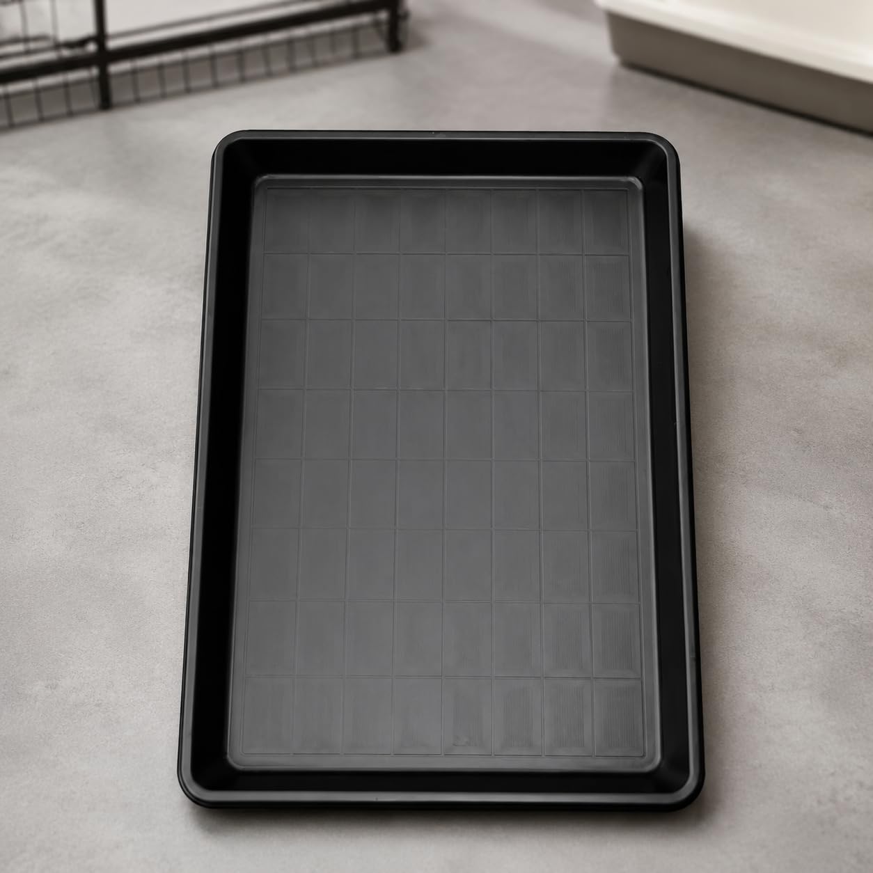 Cage Tray Pet Cage Tray Litter Pan Bottom Liner Waste Collector Leak Resistant Easy Clean Suitable for Cats Dogs Birds Chickens Ducks Home use, Length 74.5 * 59.5*High 3.5cm (R