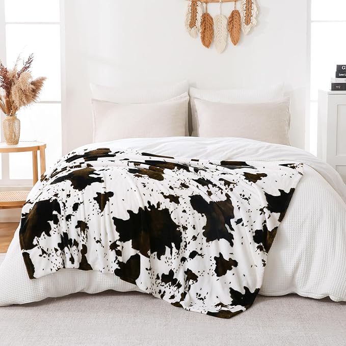 Bnuitland Cute Cow Printed Fleece Flannel Throw Blanket, Super Soft 300 GSM Double Sided Lightweight for Bed Sofa Couch Travel, Fluffy Fuzzy Animal Blanket for Kids/Baby/Pets, 50×40 inch