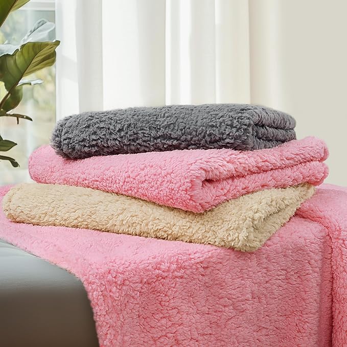 Luciphia Waterproof Pet Blanket for Medium Large Dogs Soft Cat Sherpa Calming Thick Cover Leakproof Cozy Puppy Sofa Bed Car Couch Protector(Beige,30x20 inches)