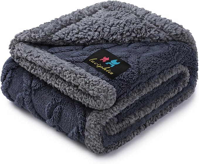 Luciphia Waterproof Pet Blanket, Liquid Pee Proof Dog Blankets for Sofa Bed Couch, Reversible Sherpa Fleece Furniture Protector Cover for Small Medium Large Dogs Cats,Dark Grey Small（40" x 28"）