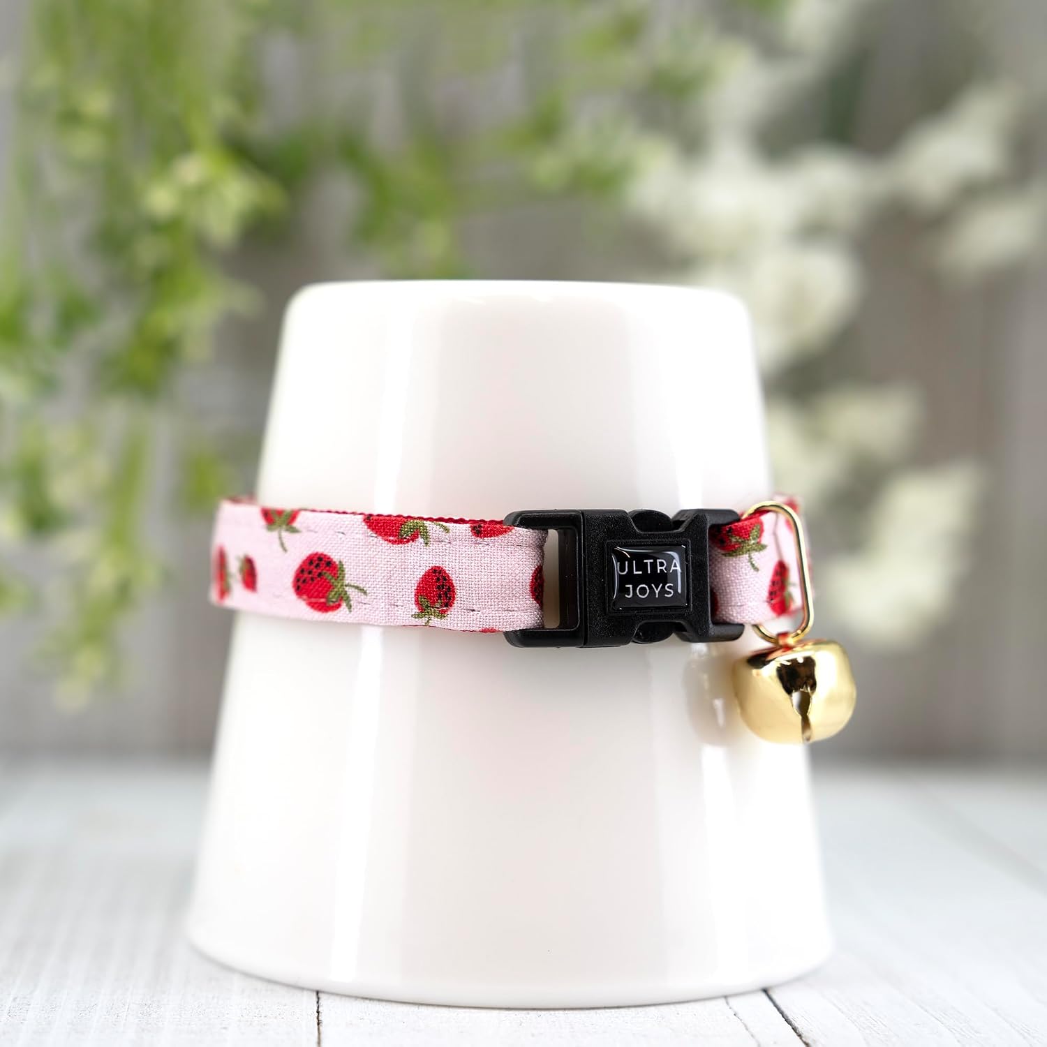 Cat Collar with Bells - Breakaway for Kittens & Cats - Strawberry Small