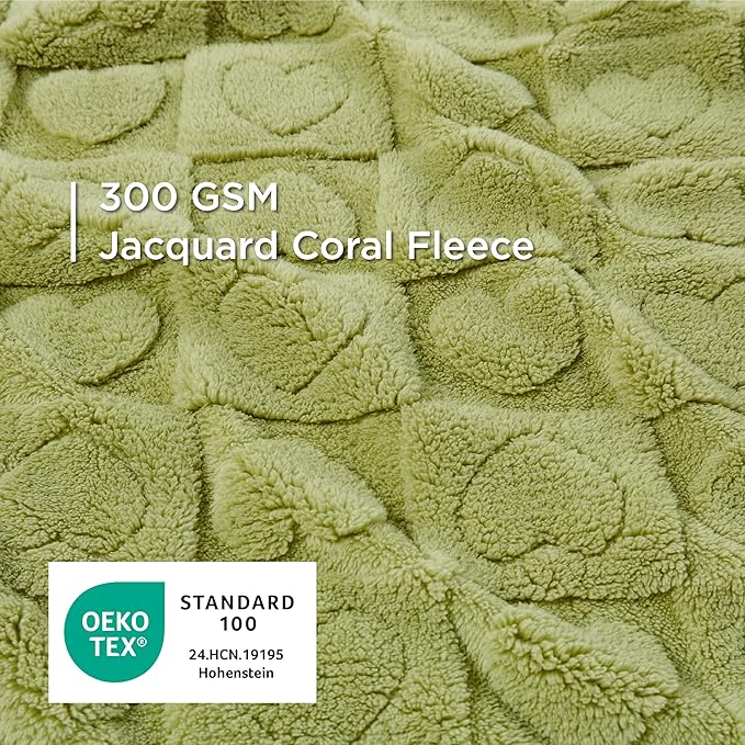 Bedsure Dog Blanket for Large Dogs Washable - Fluffy Fuzzy Puppy Cat Blanket with Premium 300GSM Coral Fleece Soft for Pet Kitten Doggy, Green, 40x50IN